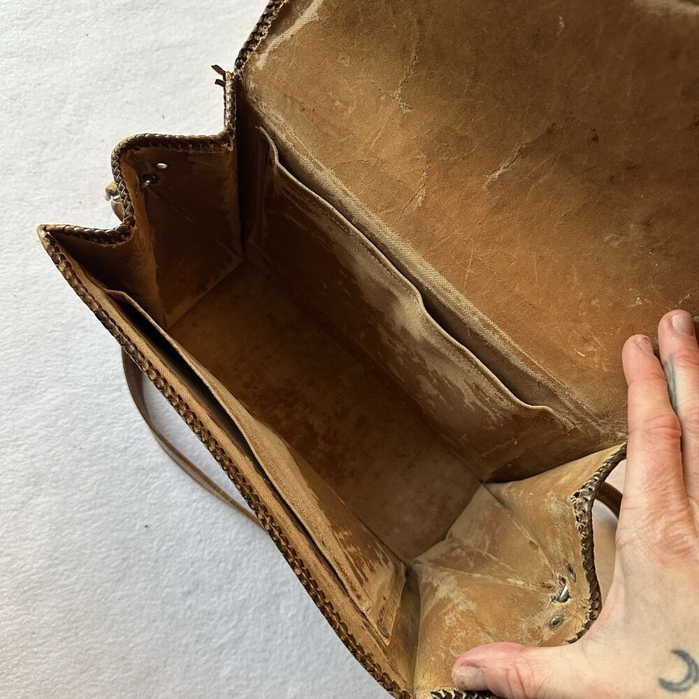Vintage Hand Tooled Leather Shoulder Bag 10x7 Purse - Picture 5 of 10